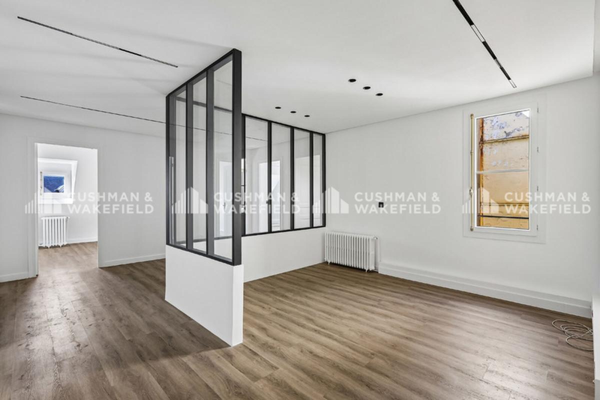 6 Rue Anatole De La Forge, Paris for lease Interior Photo- Image 1 of 2