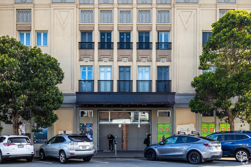 745 Clement St, San Francisco, CA for lease - Building Photo - Image 3 of 4