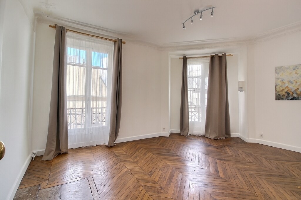 18 Rue De Mogador, Paris for lease Interior Photo- Image 1 of 6