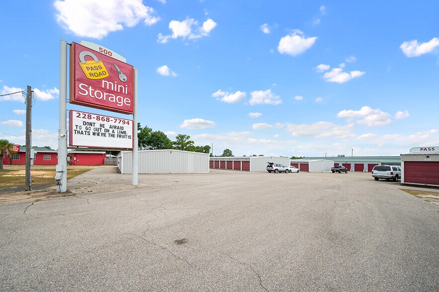 500 Pass Rd, Gulfport, MS for sale - Building Photo - Image 1 of 1