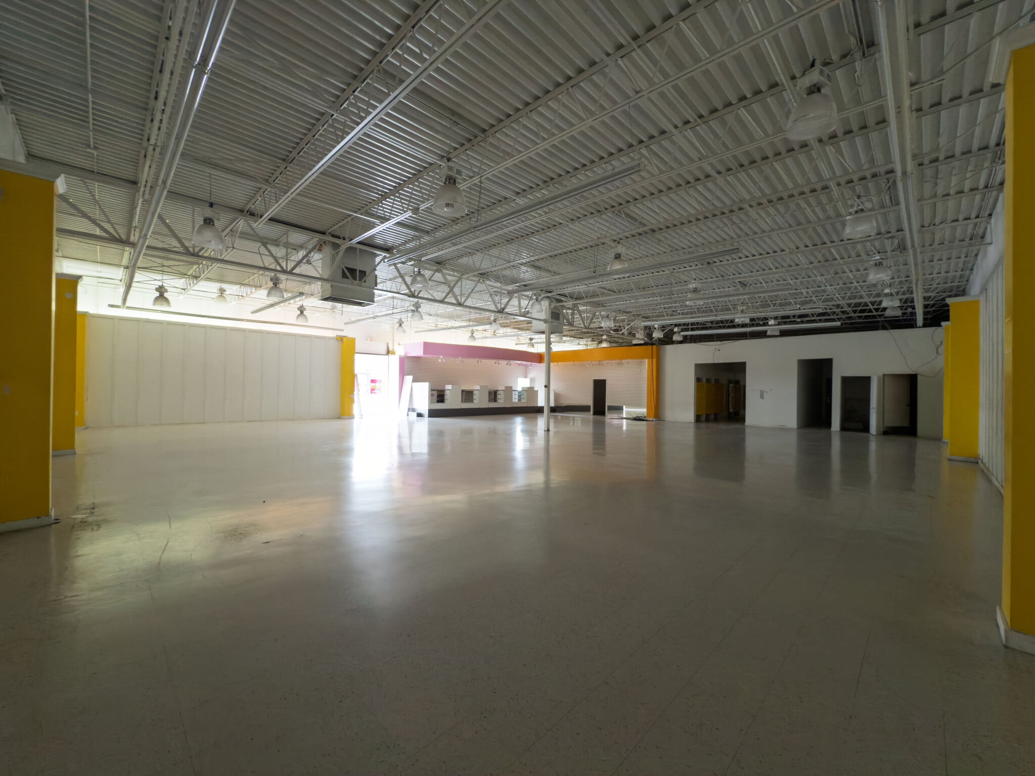 10208 Beechnut St, Houston, TX for lease Building Photo- Image 1 of 10