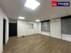 5 Voie D'Angleterre, Vitrolles for lease Building Photo- Image 2 of 7