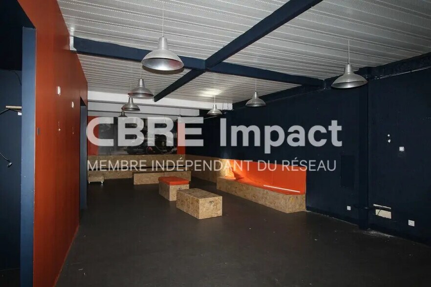 Retail in Tinqueux for lease - Interior Photo - Image 3 of 18