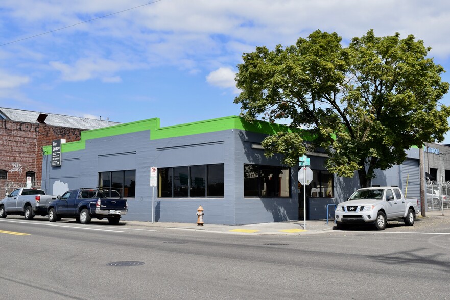 55 SE Main St, Portland, OR for lease - Building Photo - Image 1 of 49