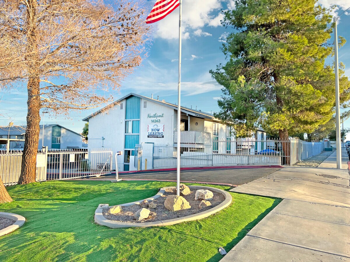 14243 Rodeo Dr, Victorville, CA 92395