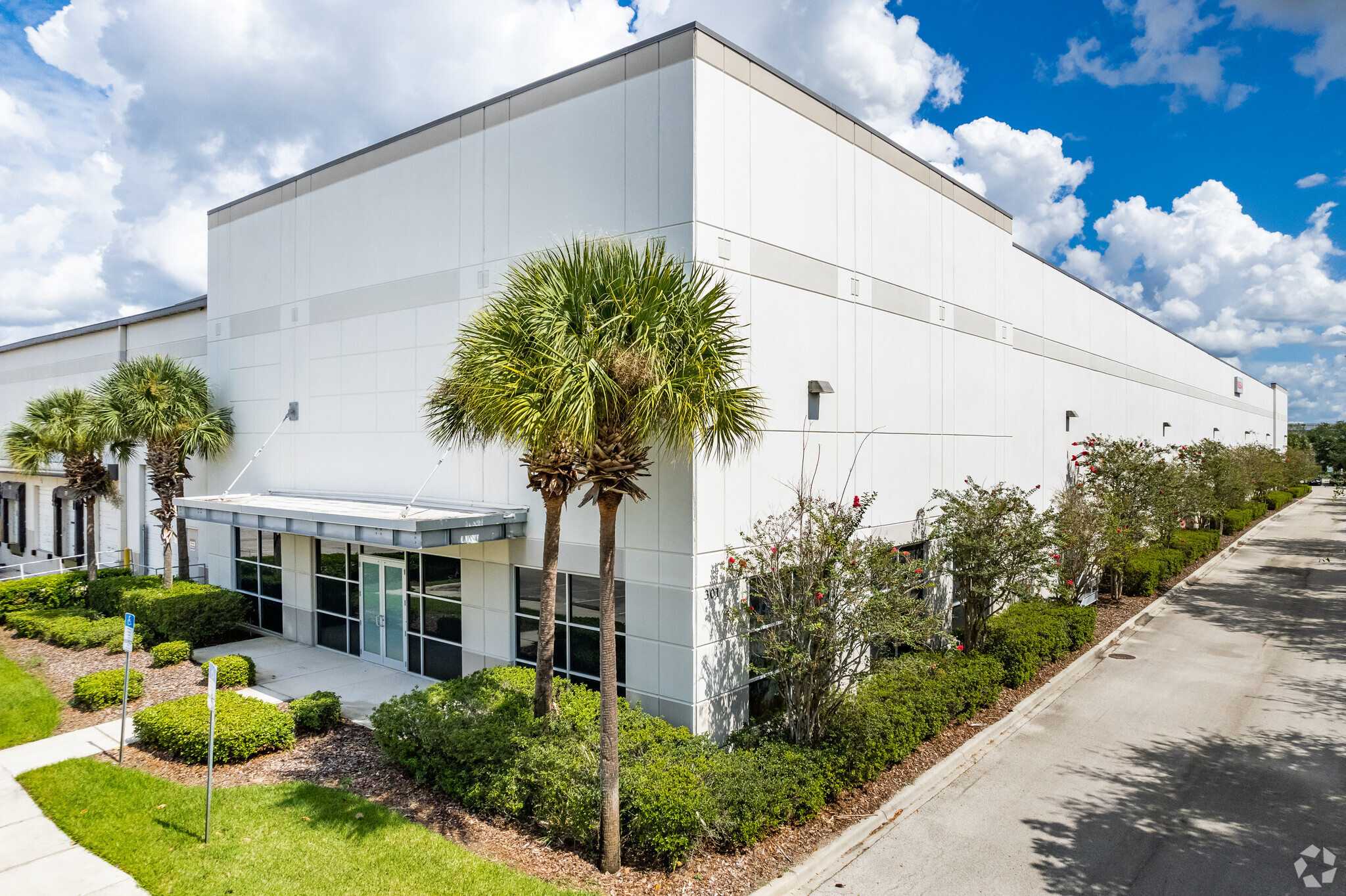 301 Gills Dr, Orlando, FL for lease Primary Photo- Image 1 of 9