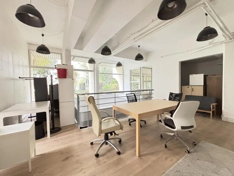 Office in Paris for lease - Building Photo - Image 3 of 8