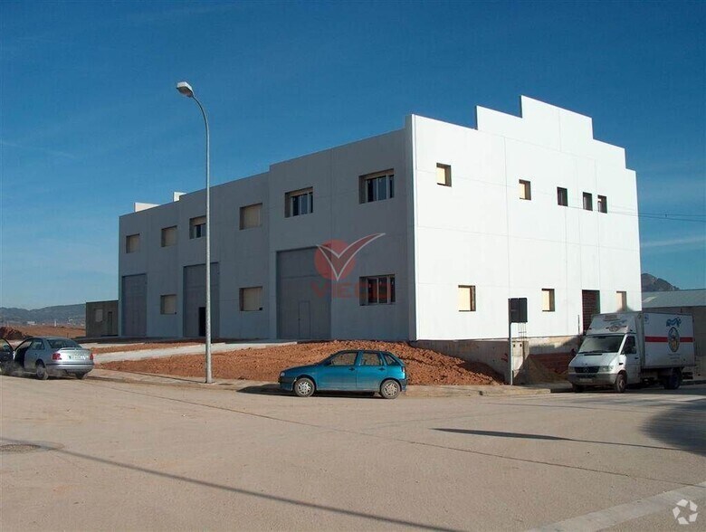 Industrial in Cuenca, Cuenca for lease - Primary Photo - Image 1 of 6