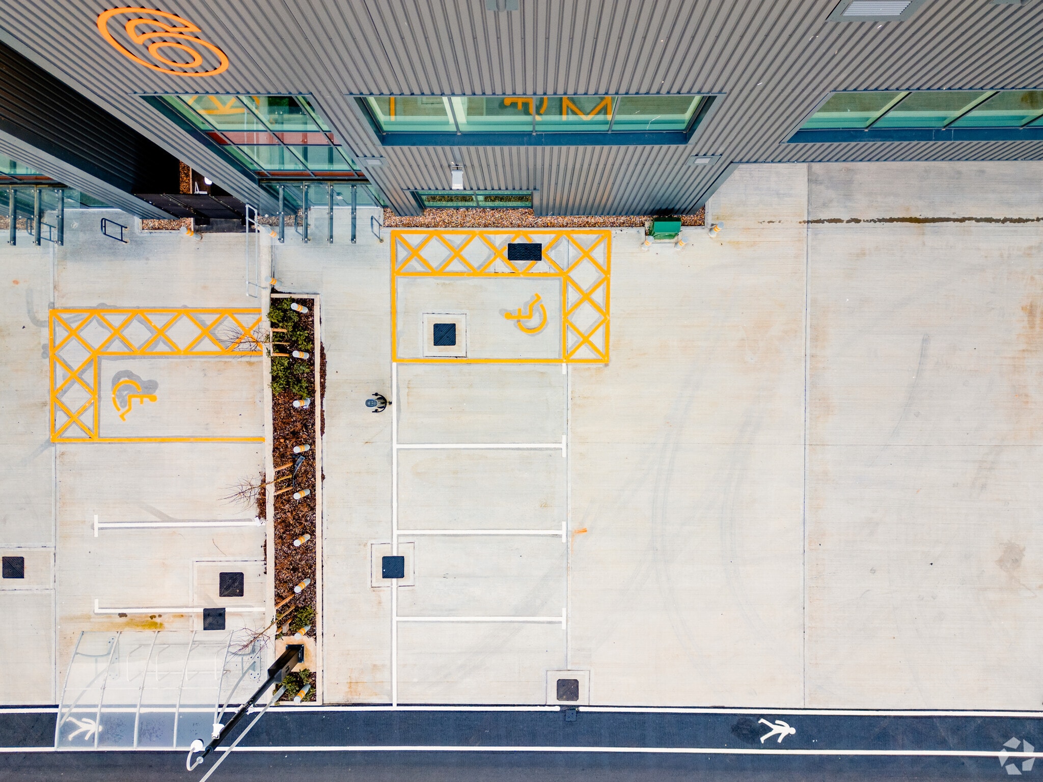 Eastman Edge & Harrow View, Harrow for lease Building Photo- Image 1 of 1