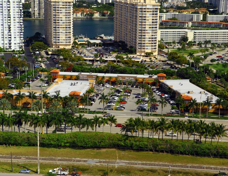 18100 Biscayne Blvd, Aventura, FL for lease - Building Photo - Image 1 of 4