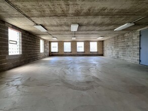 547 Lincoln Ave, Bellevue, PA for lease Interior Photo- Image 1 of 7