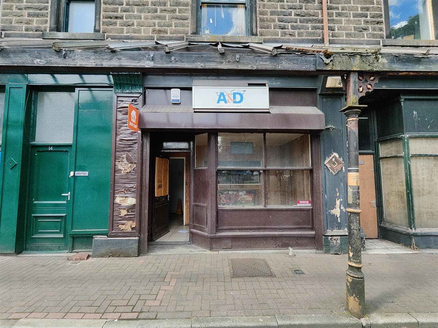 16 Burnley Rd E, Rossendale for sale Building Photo- Image 1 of 1