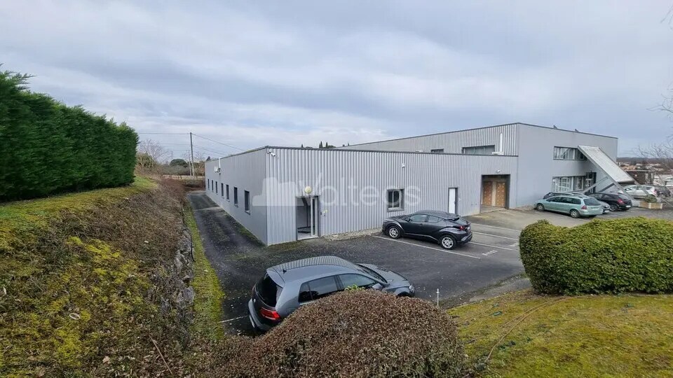 Flex in Mondouzil for sale Building Photo- Image 1 of 12