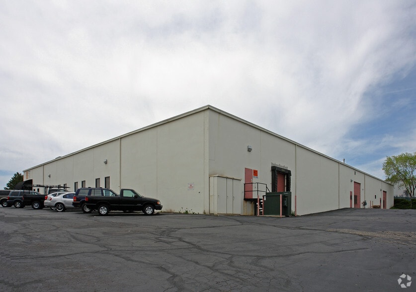 105 E Parr Blvd, Reno, NV for lease - Primary Photo - Image 2 of 13