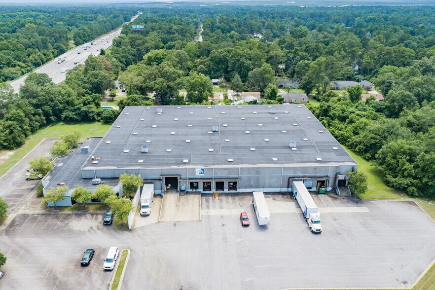 121 S Woodside Pky, West Columbia, SC for sale - Building Photo - Image 1 of 1