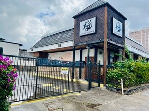 1240 S King St, Honolulu, HI for lease Interior Photo- Image 1 of 17