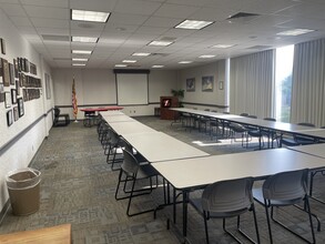 100 W Grove St, El Dorado, AR for lease Building Photo- Image 2 of 7