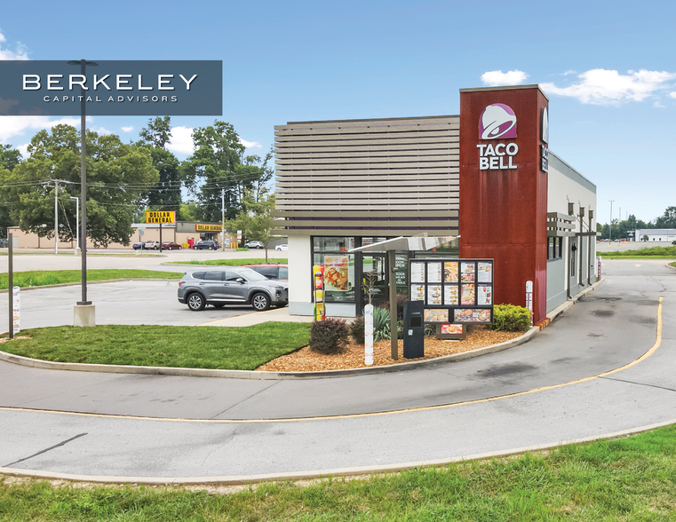 832 Factory Outlet Blvd, West Frankfort, IL for sale - Primary Photo - Image 1 of 5