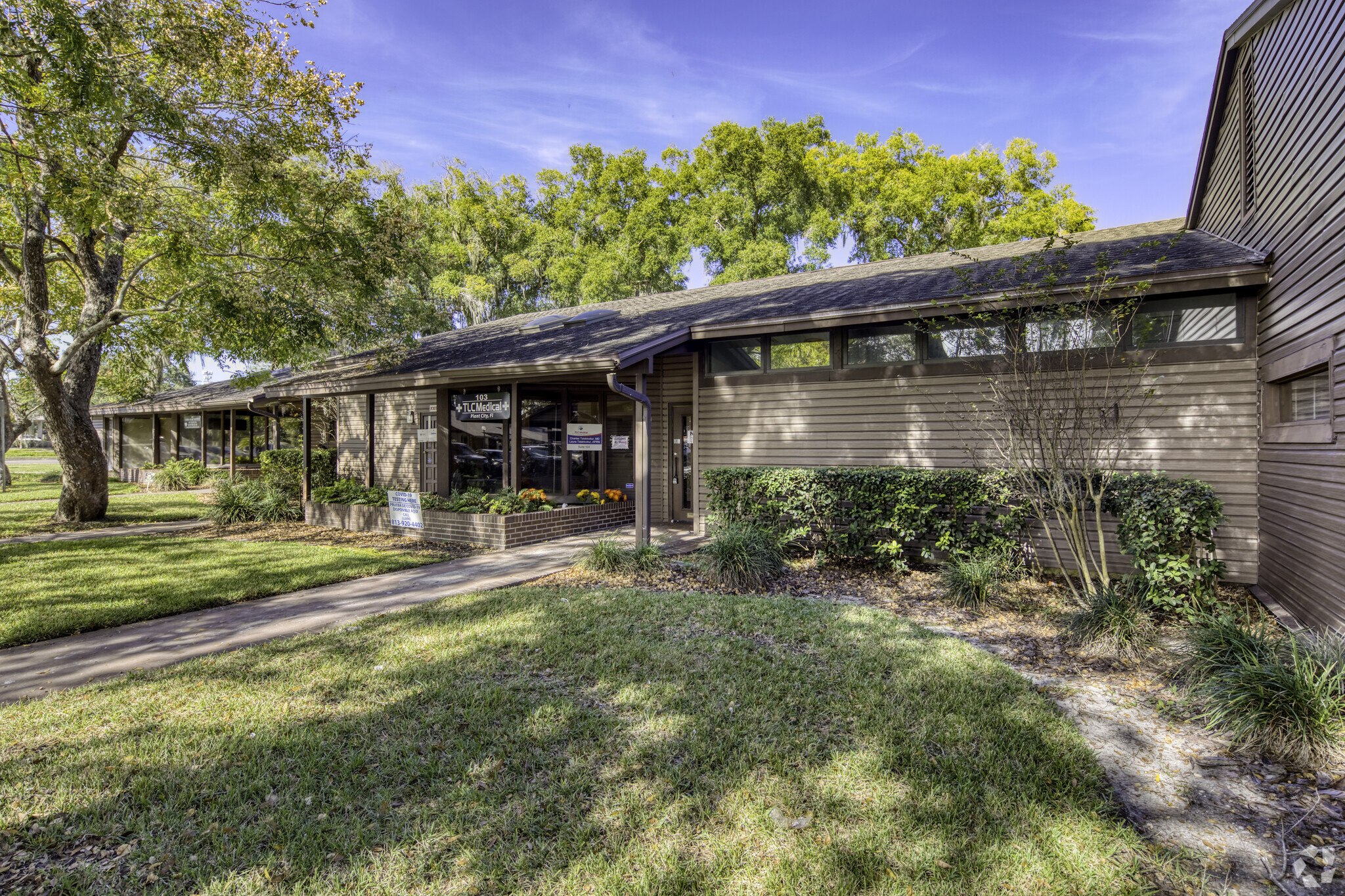 103 Southern Oaks Dr, Plant City, FL for sale Primary Photo- Image 1 of 1