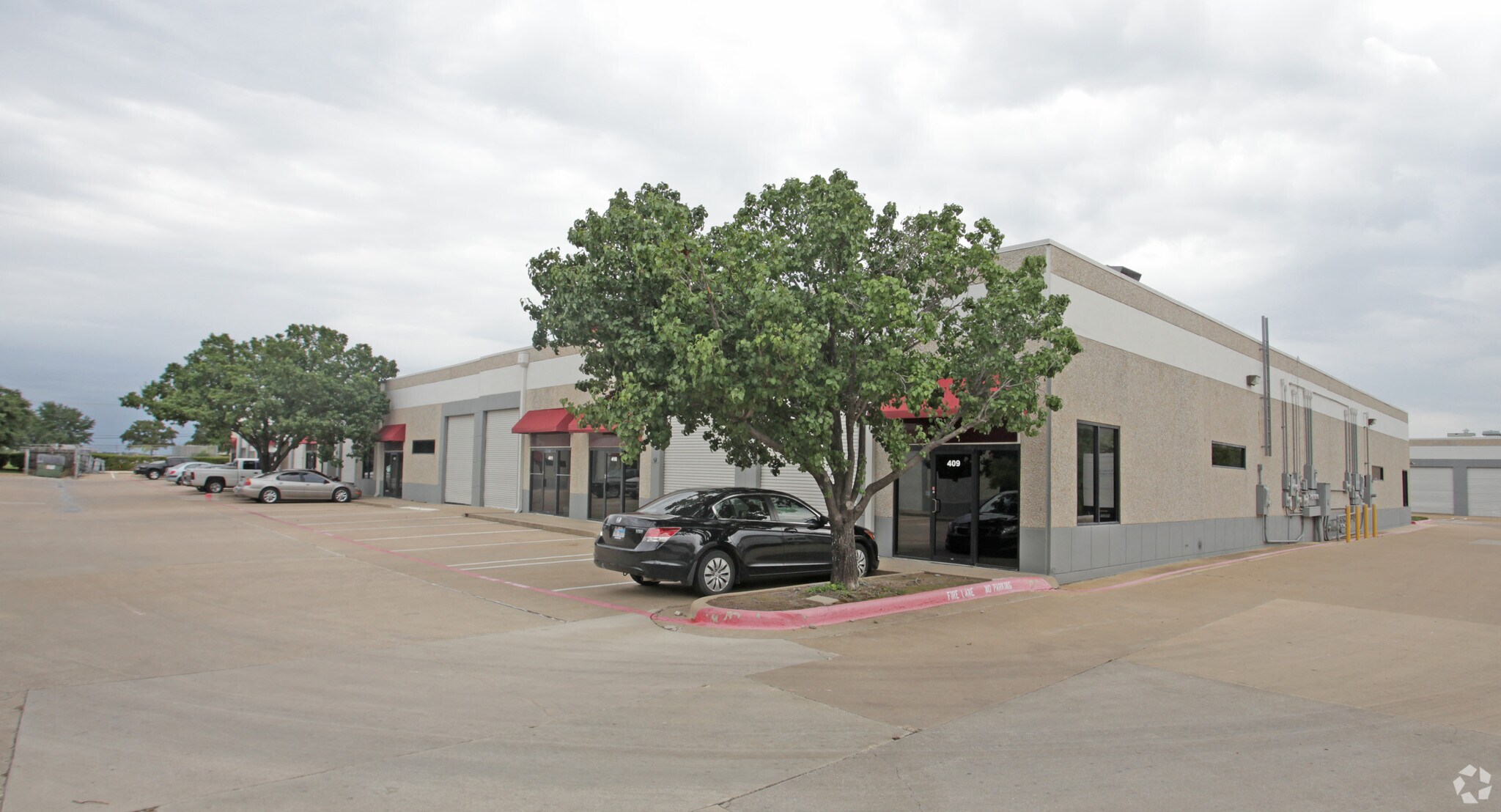 1000 Post and Paddock Ln, Grand Prairie, TX 75050 Post and Paddock