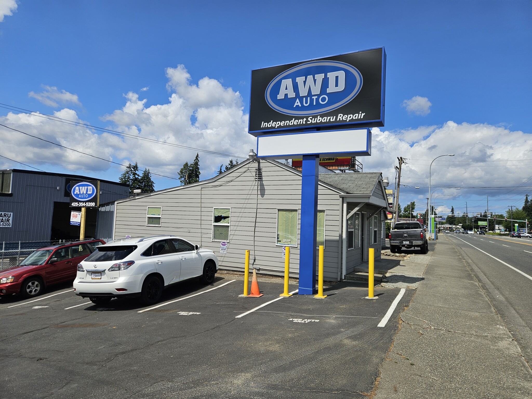 18012 Bothell Everett Hwy, Bothell, WA for lease Building Photo- Image 1 of 2