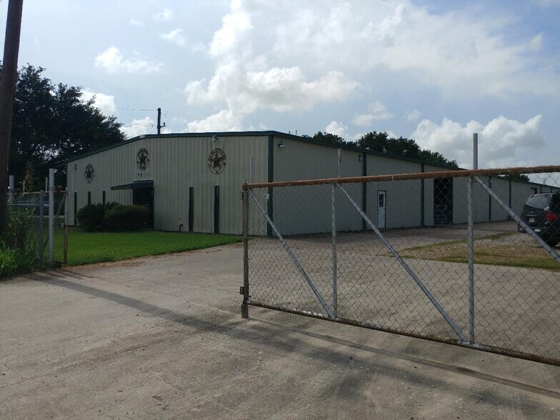 4613 5th St, Brookshire, TX for sale - Primary Photo - Image 1 of 1