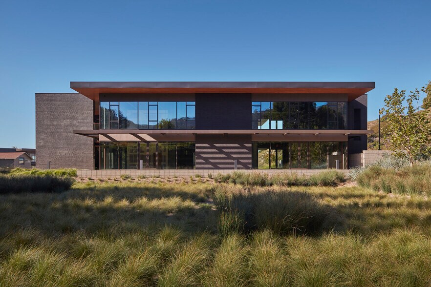 23465 Civic Center Way, Malibu, CA for lease - Building Photo - Image 2 of 7