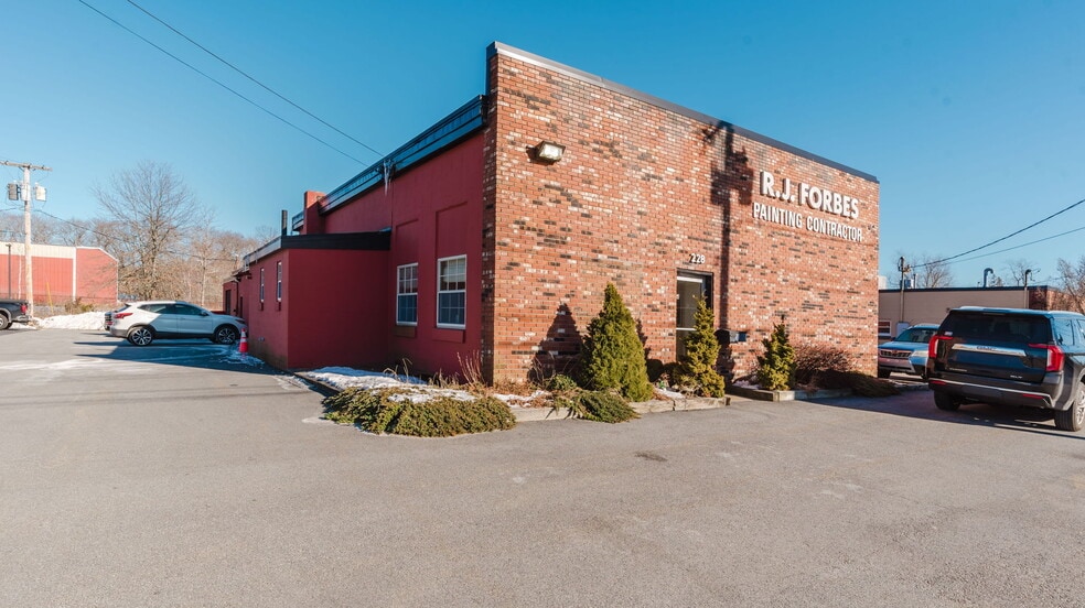 228 O'Neil Blvd, Attleboro, MA for sale - Building Photo - Image 1 of 1