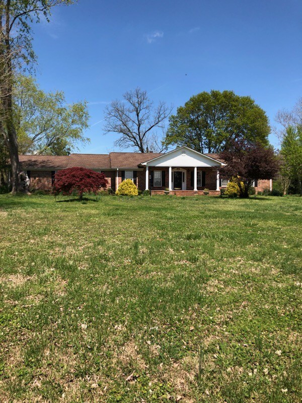 1415 Lightwood Knot Rd, Woodruff, SC 29388