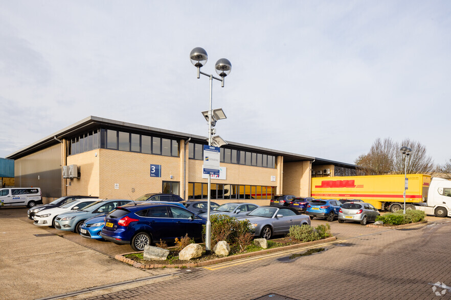 Horton Rd, West Drayton for lease - Primary Photo - Image 1 of 2