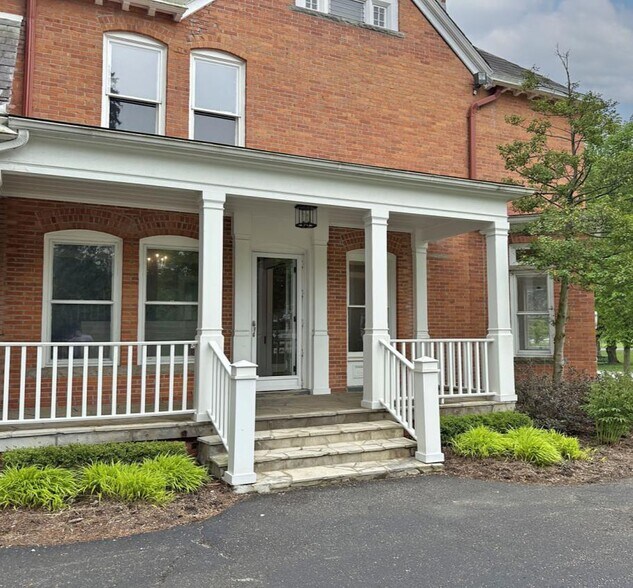 32440 Franklin Rd, Franklin, MI for sale - Building Photo - Image 3 of 7