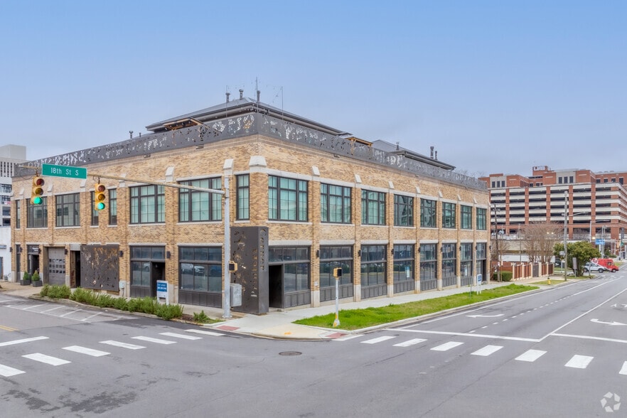 201 18th St S, Birmingham, AL for lease - Building Photo - Image 2 of 19