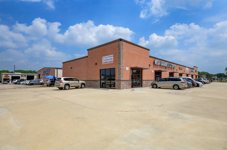 14929 Westpark Dr, Houston, TX for lease - Building Photo - Image 3 of 9