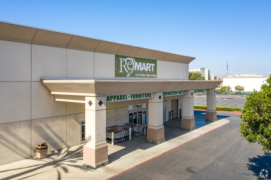 1011-1021 N Tustin Ave, Anaheim, CA for lease - Building Photo - Image 1 of 5