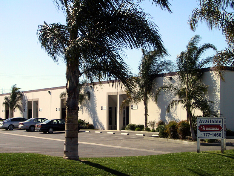 4362-4388 E La Palma Ave, Anaheim, CA for lease - Building Photo - Image 2 of 8