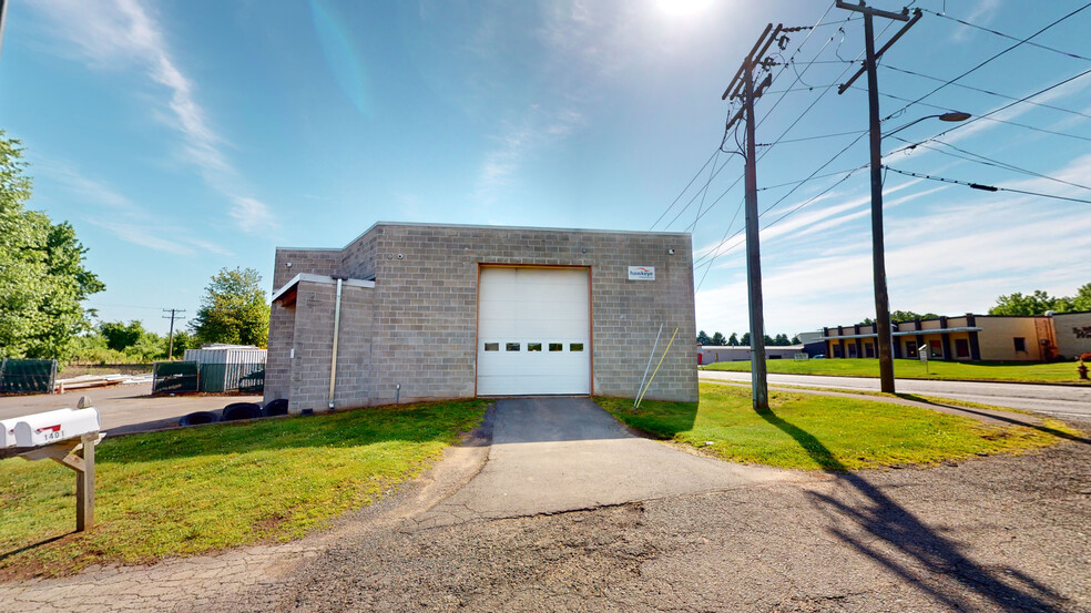 1401 Tolland Tpke, Manchester, CT for lease - Building Photo - Image 3 of 8