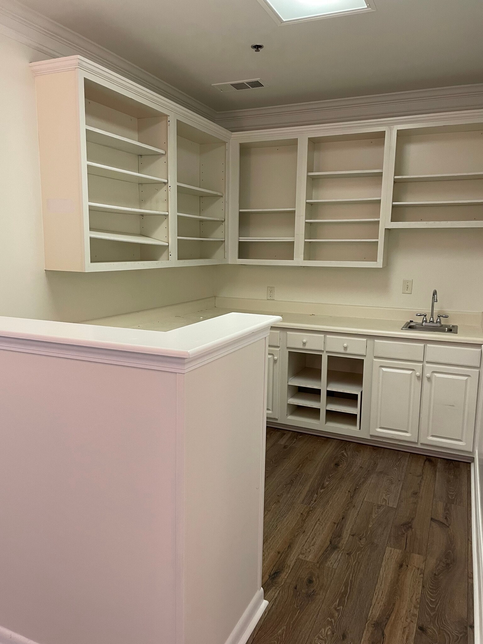 3221 S Cherokee Ln, Woodstock, GA for lease Interior Photo- Image 1 of 1