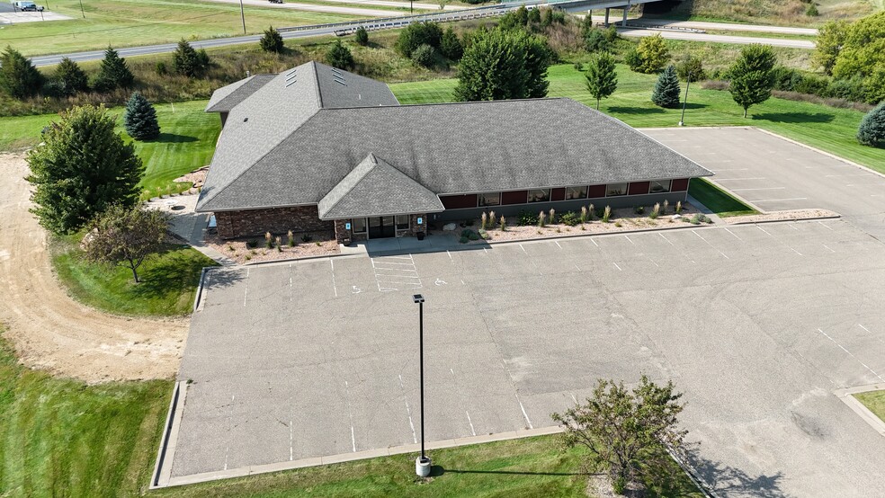 2321 Jack Breault Dr, Hudson, WI for lease - Building Photo - Image 2 of 36