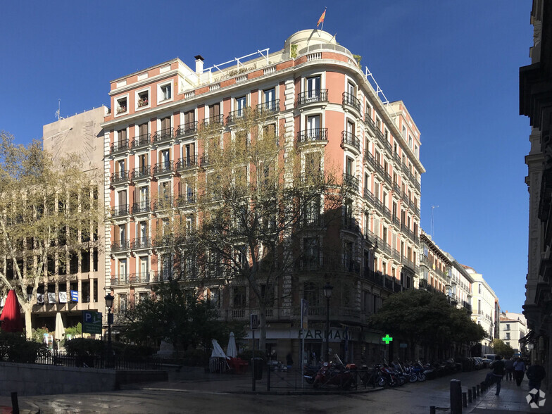 Retail in Madrid, MAD for lease - Primary Photo - Image 1 of 1