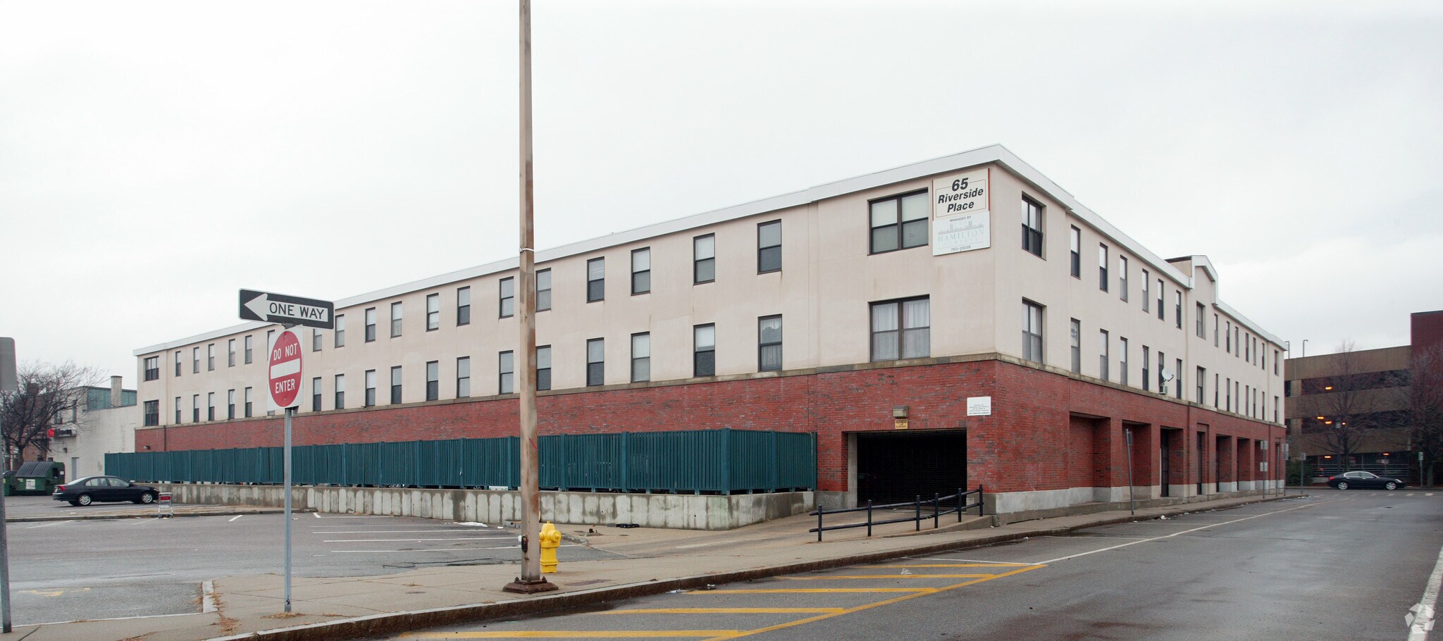 65 Riverside Ave, Medford, MA 02155 Medford Shopping Center