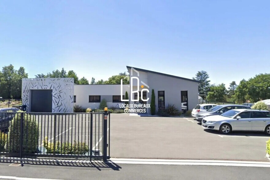 13 Rue De L'Artisanat, Remouillé for sale - Building Photo - Image 1 of 5