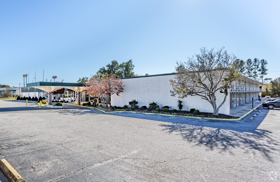 318 US Highway 70 E, Selma, NC for sale - Primary Photo - Image 1 of 1