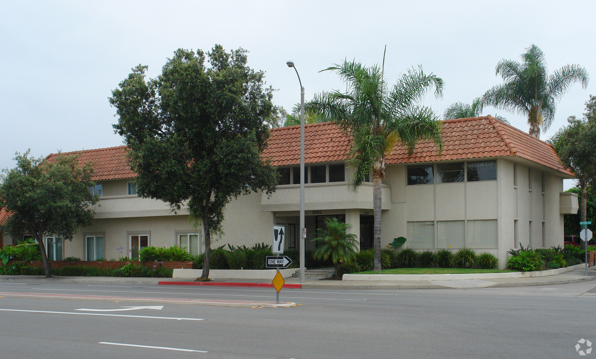 17452 Irvine Blvd, Tustin, Ca 92780 - Best Building In Tustin 