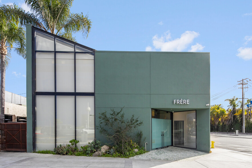 8686 Melrose Ave, West Hollywood, CA for lease - Building Photo - Image 3 of 9