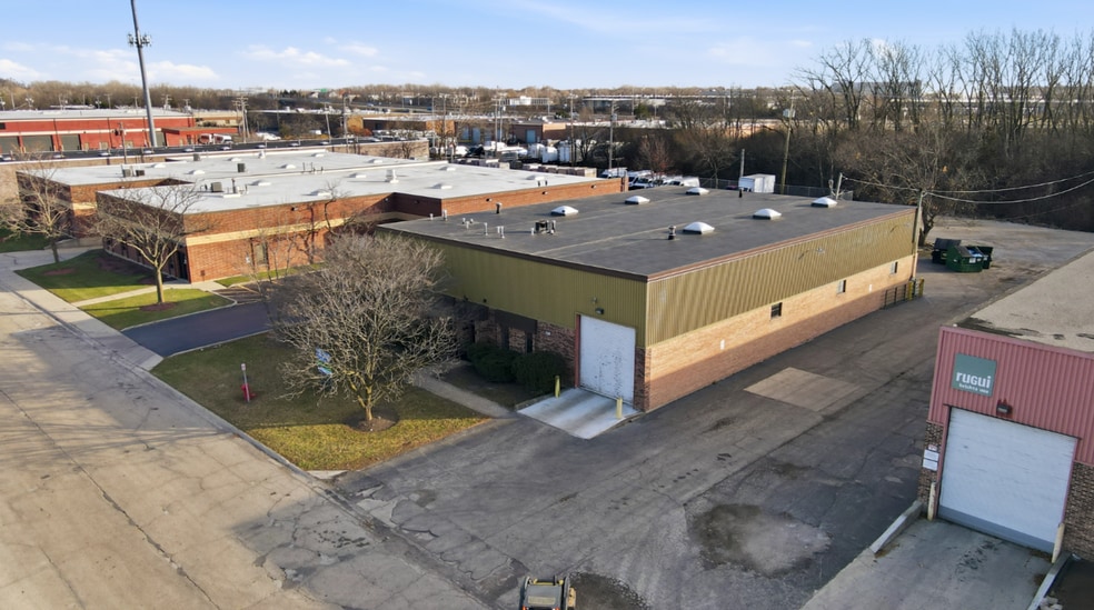 731 Morse Ave, Schaumburg, IL for sale - Building Photo - Image 2 of 4