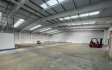 8 Linthouse Ln, Wolverhampton for lease Interior Photo- Image 2 of 4