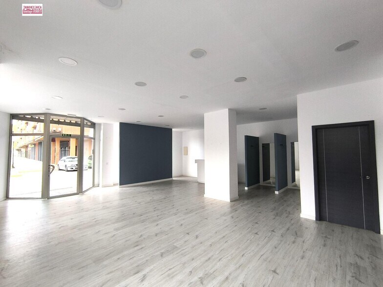 Retail in Almussafes for lease - Building Photo - Image 3 of 13