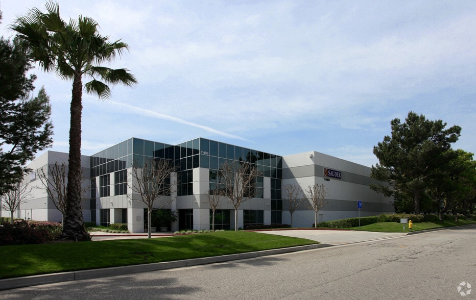 11450 Philadelphia St, Jurupa Valley, CA for lease - Primary Photo - Image 2 of 12