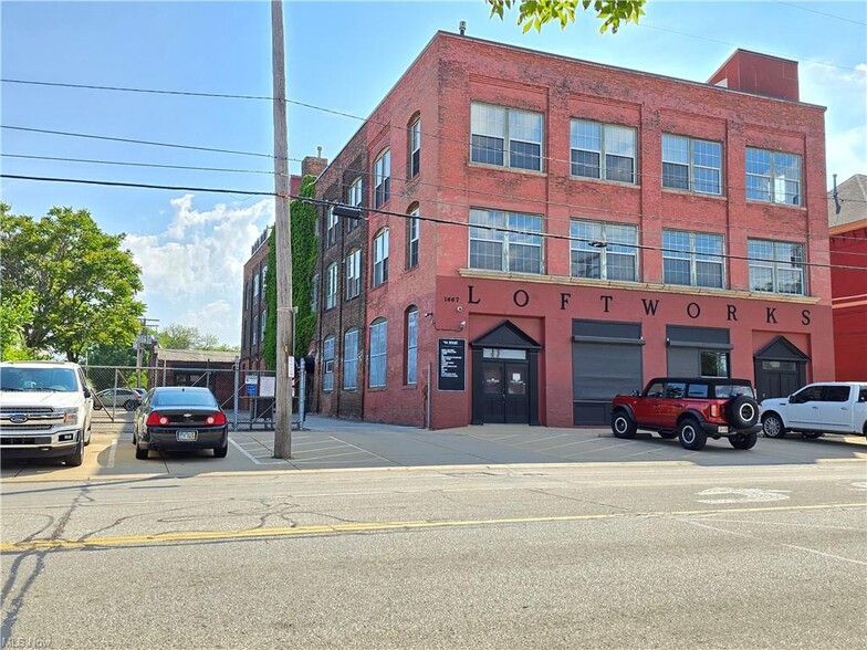 1667 E 40th St, Cleveland, OH for sale - Building Photo - Image 1 of 33