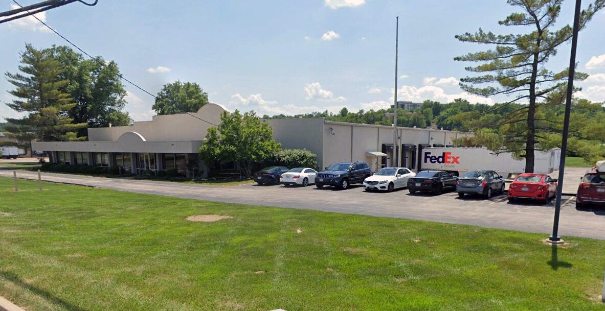 1587 Larkin Williams Rd, Fenton, MO for sale Building Photo- Image 1 of 1